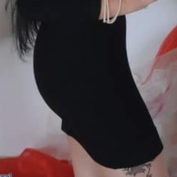 Stretchy pearls sleeve dress - Picture 6 of 7